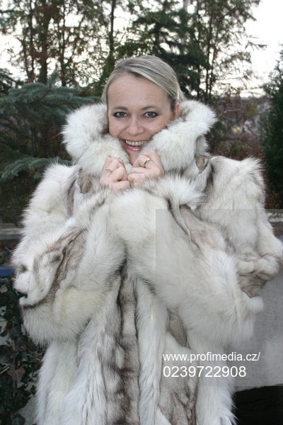 woman in fur coat 23 #99829094