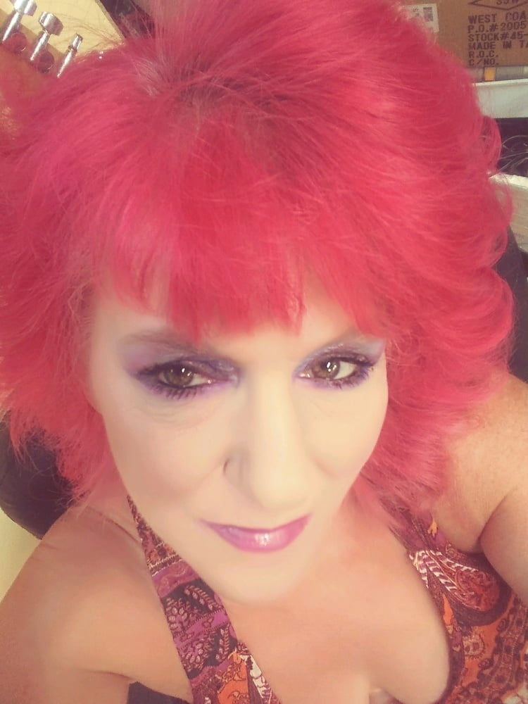 Alex Sperma Hure
 #90357727