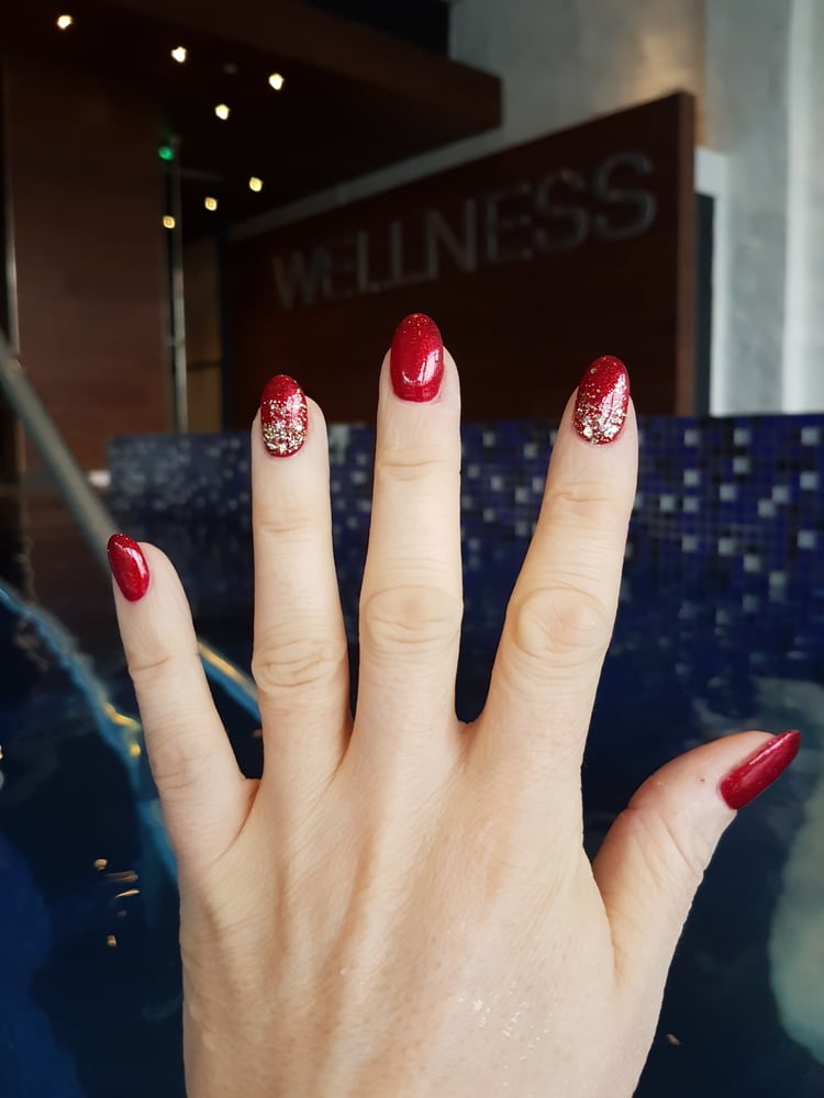 夫人の手
 #94079099