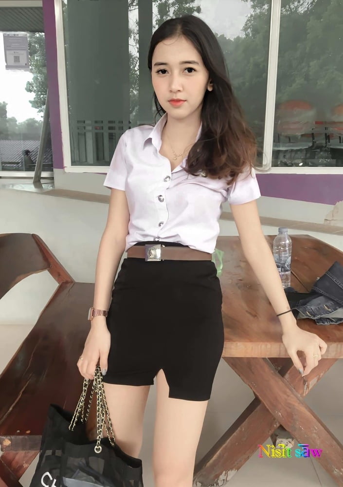 Thai uni girls
 #104983185
