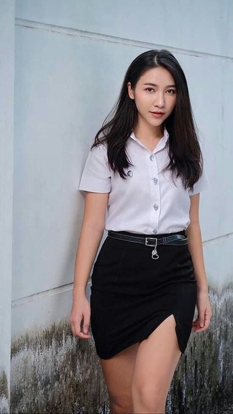 Thai uni girls
 #104983399