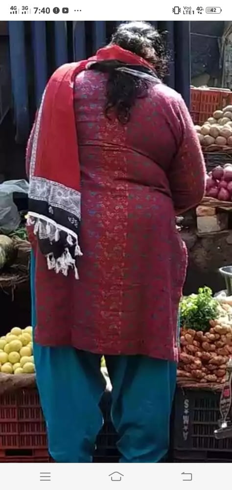 インドの太ったおばさん 4
 #80454160