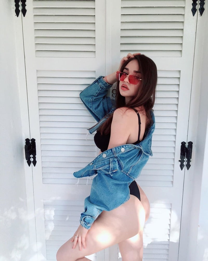 Chicas macedonias
 #81709001