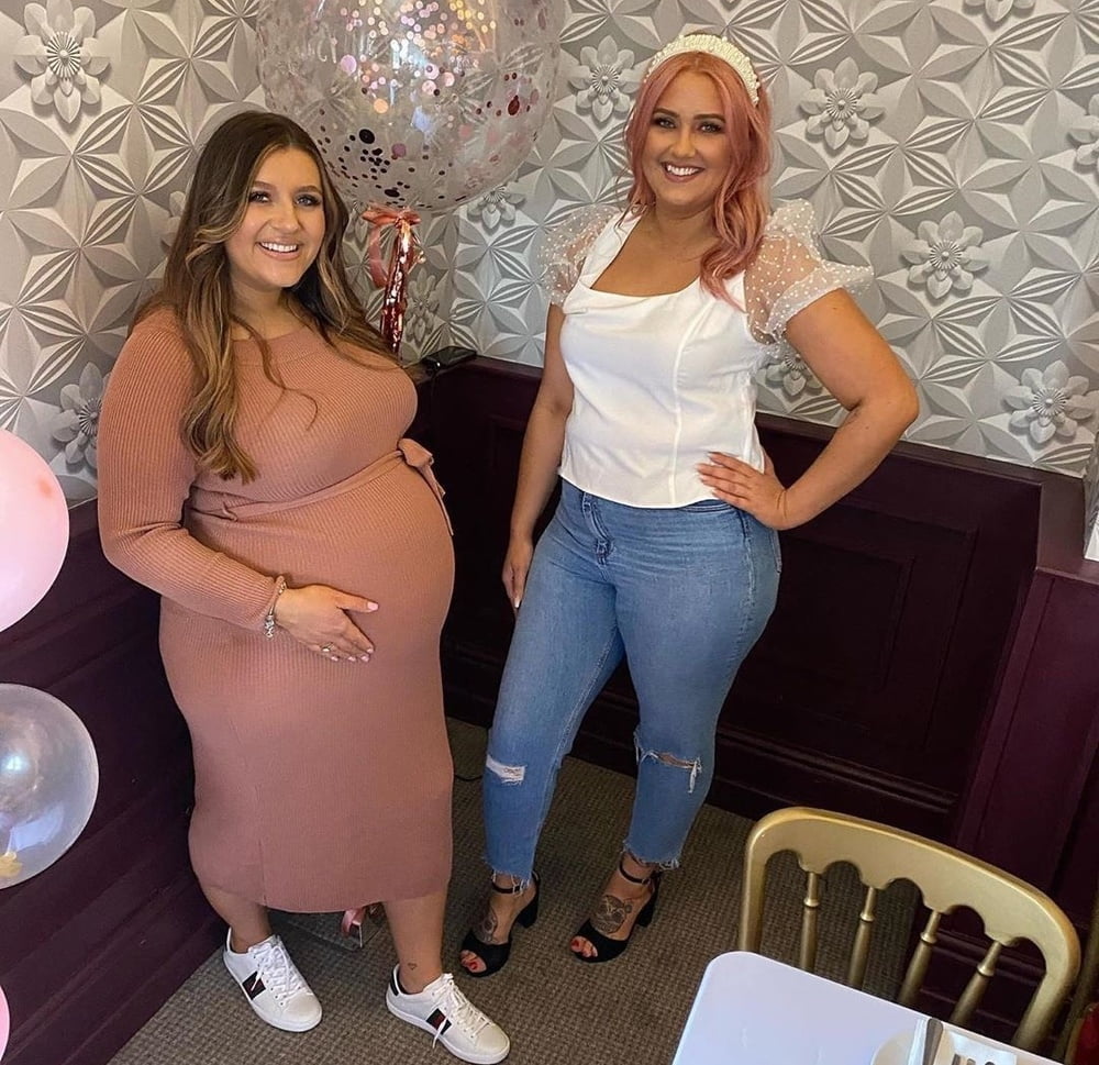 Ellie Warner (gogglebox) #100723942