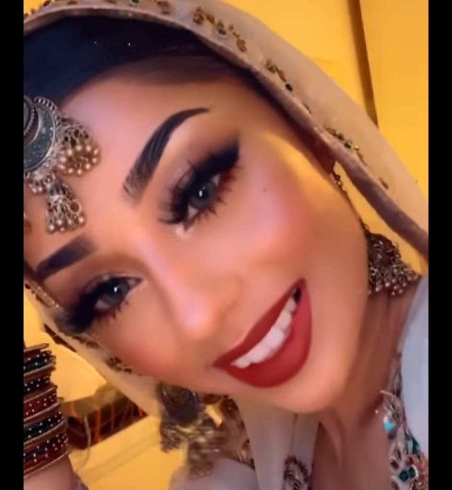 Hijabi paki et filles bengali
 #81554786