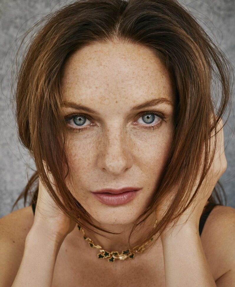 Rebecca Ferguson desnuda #108109096