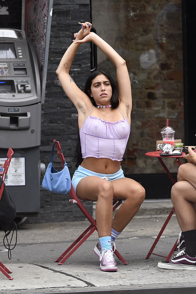 Lourdes leon
 #91604140