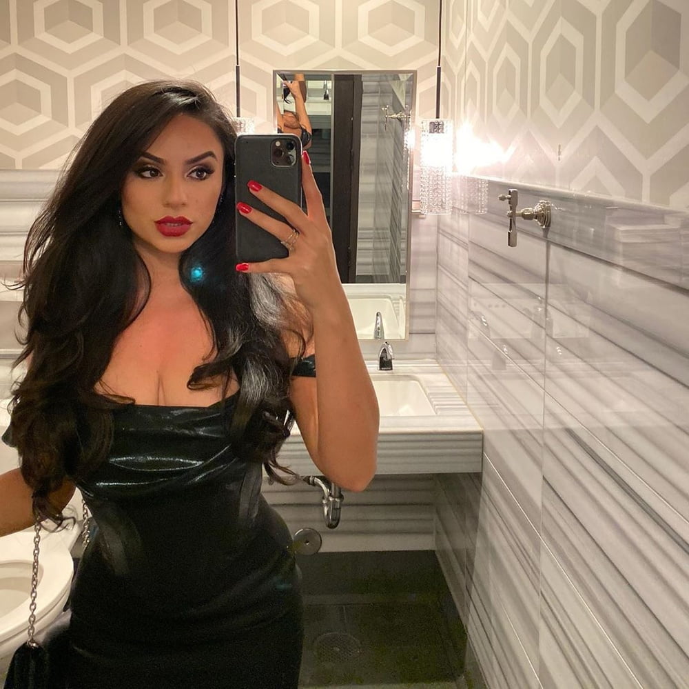 Sexy pakistanische heiße Frauen wankbank
 #99829878