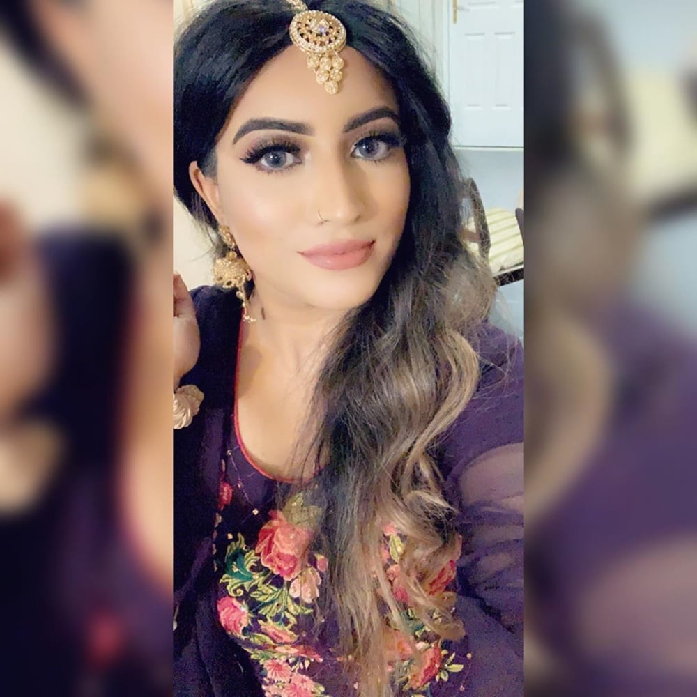 Sexy Pakistani Hot Women WankBank #99830334