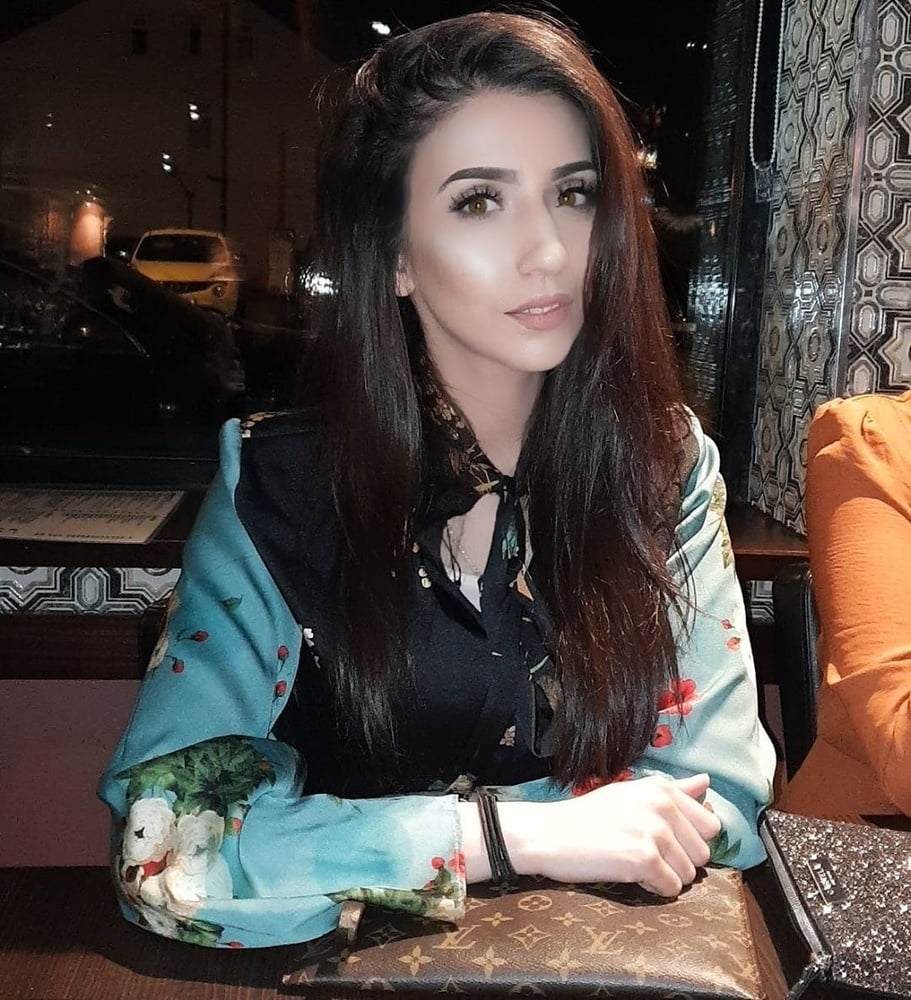 Sexy Pakistani Hot Women WankBank #99830382