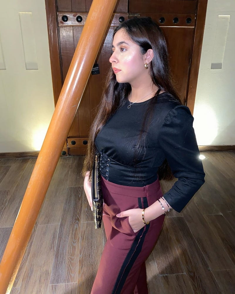 Sexy pakistanische heiße Frauen wankbank
 #99830417