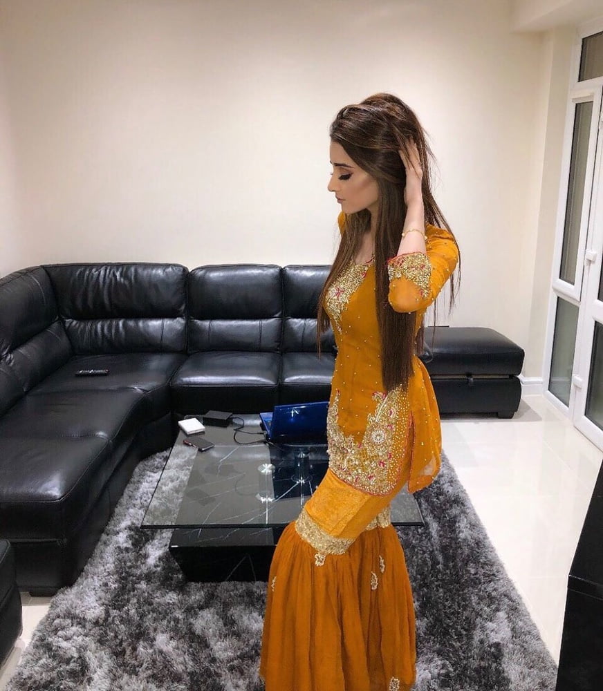 Sexy Pakistani Hot Women WankBank #99830419