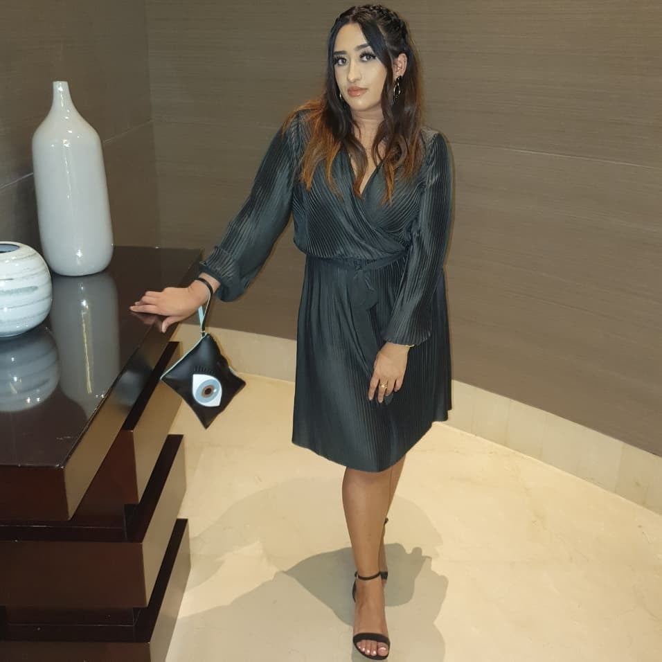 Sexy pakistanische heiße Frauen wankbank
 #99830432