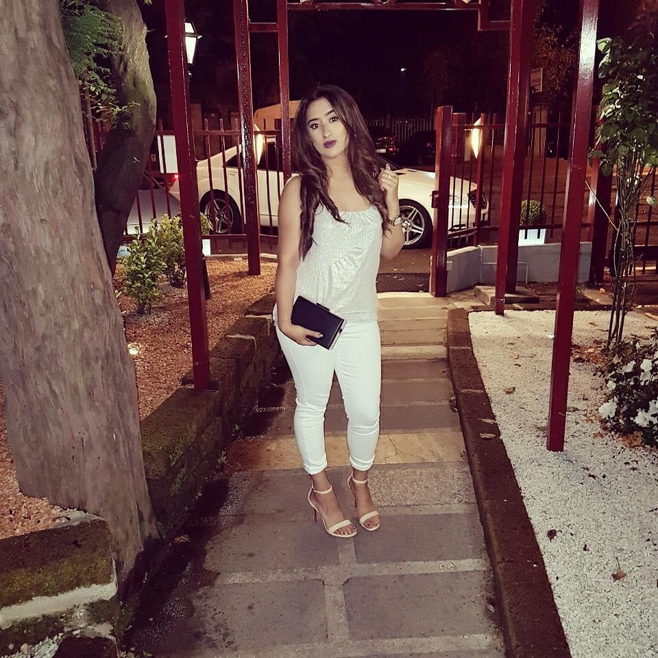 Sexy pakistanische heiße Frauen wankbank
 #99830440