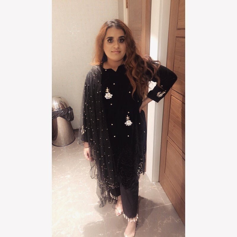 Sexy pakistanische heiße Frauen wankbank
 #99830476