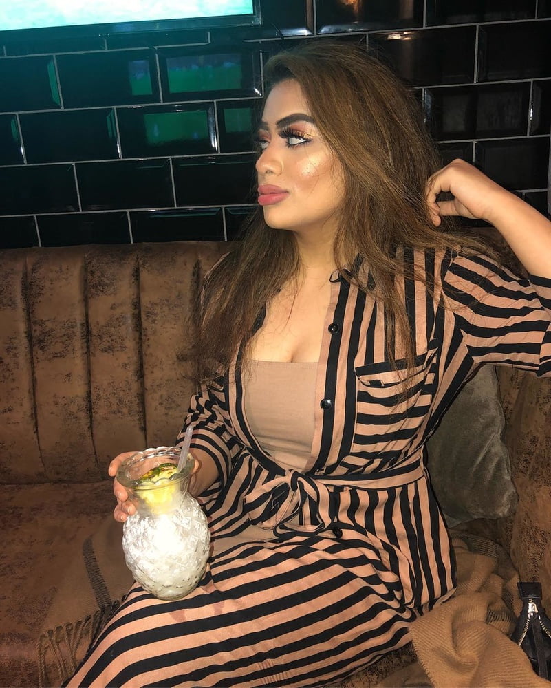 Sexy Pakistani Hot Women WankBank #99830558