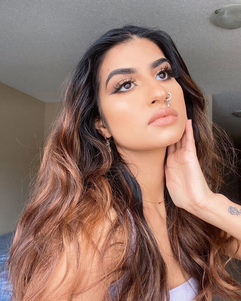 Sexy pakistanische heiße Frauen wankbank
 #99830610