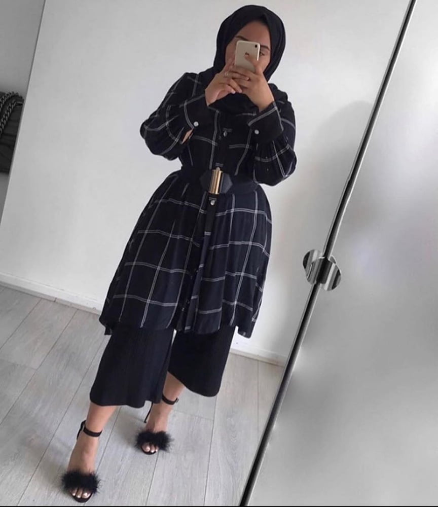 Sexy pakistanische heiße Frauen wankbank
 #99830673