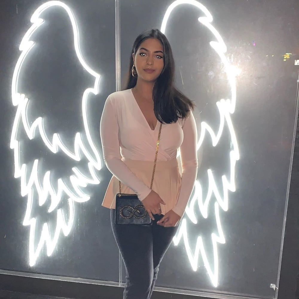 Sexy pakistanische heiße Frauen wankbank
 #99830702