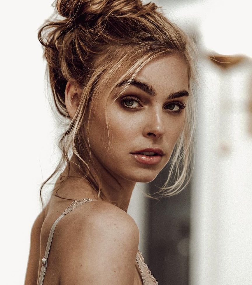 Elizabeth Turner nuda #108428650