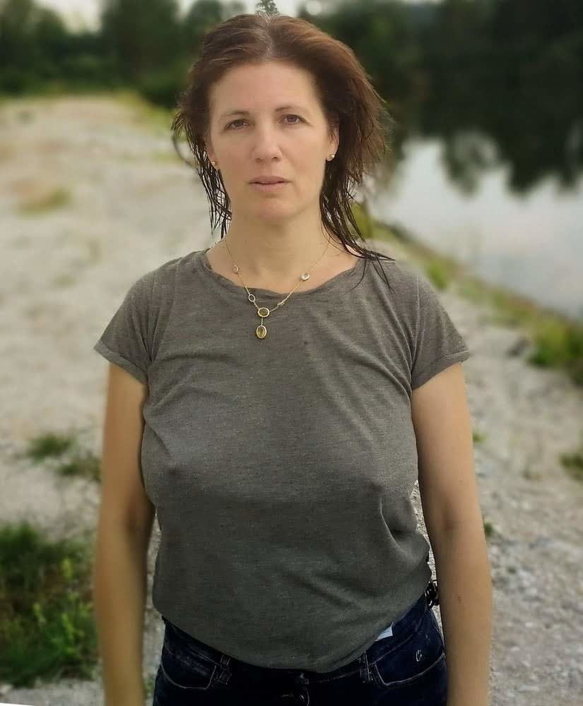Sexy Babes braless und pokies mit sichtbaren Brustwarzen
 #97737014