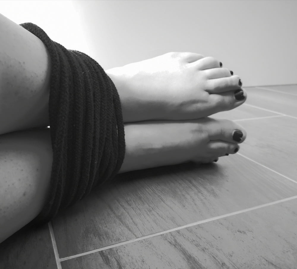 Tied and plugged #98362392