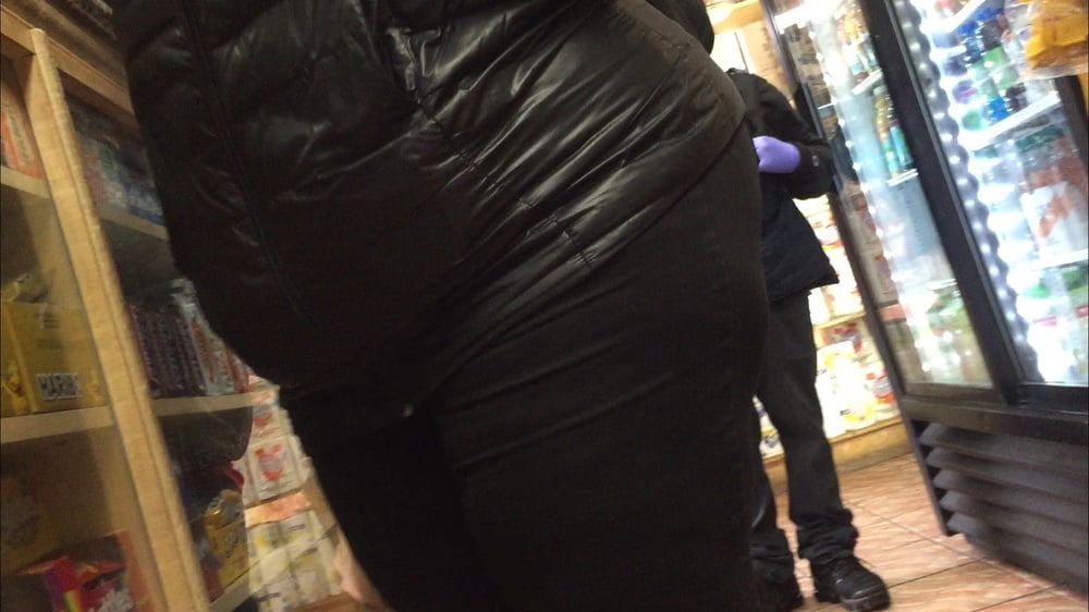 Ssbbw phat ass busting out coat
 #102700340