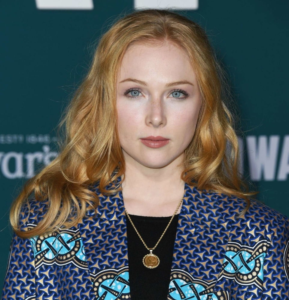 Molly C. Quinn für die Liebe der Rotschöpfe!
 #81409851