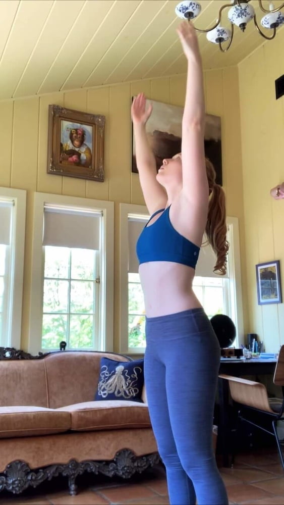 Molly C. Quinn für die Liebe der Rotschöpfe!
 #81409899