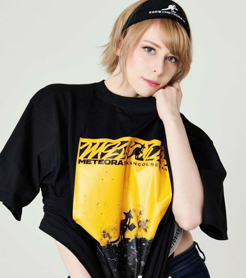 Yuriko Tiger desnuda #108620299