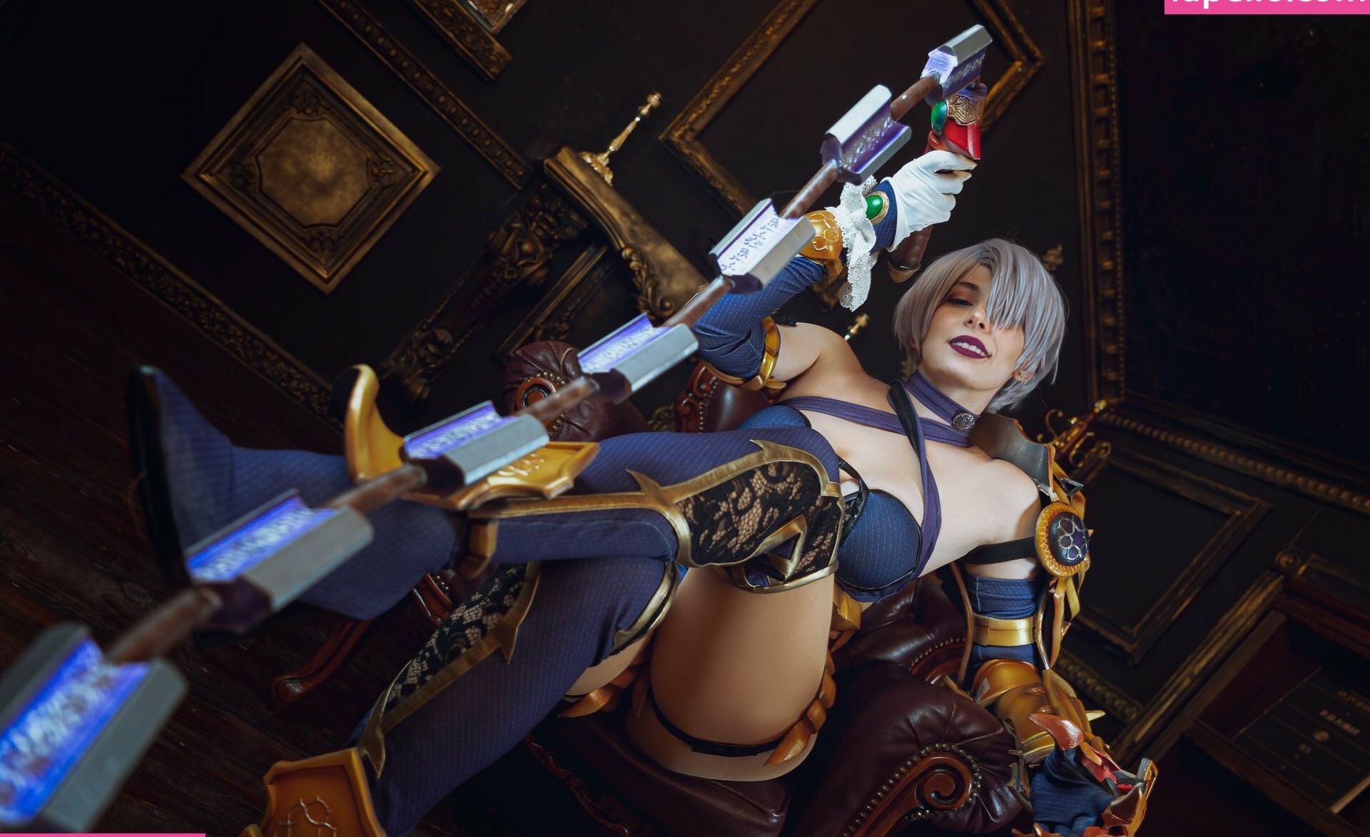 Yuriko Tiger desnuda #108620573