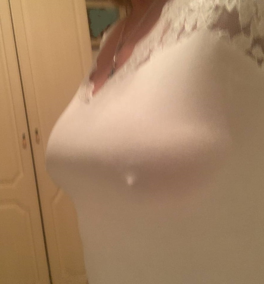 Attacher mes seins pour une session webcam
 #106679614