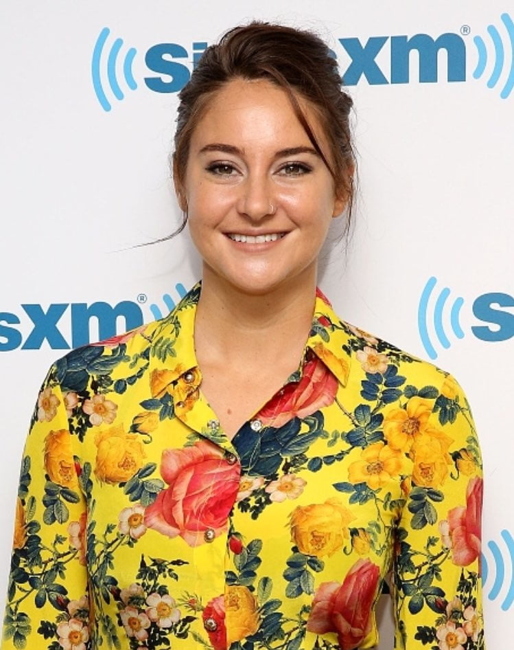 Shailene woodley smetti di giocare con il mio cuore
 #88136521