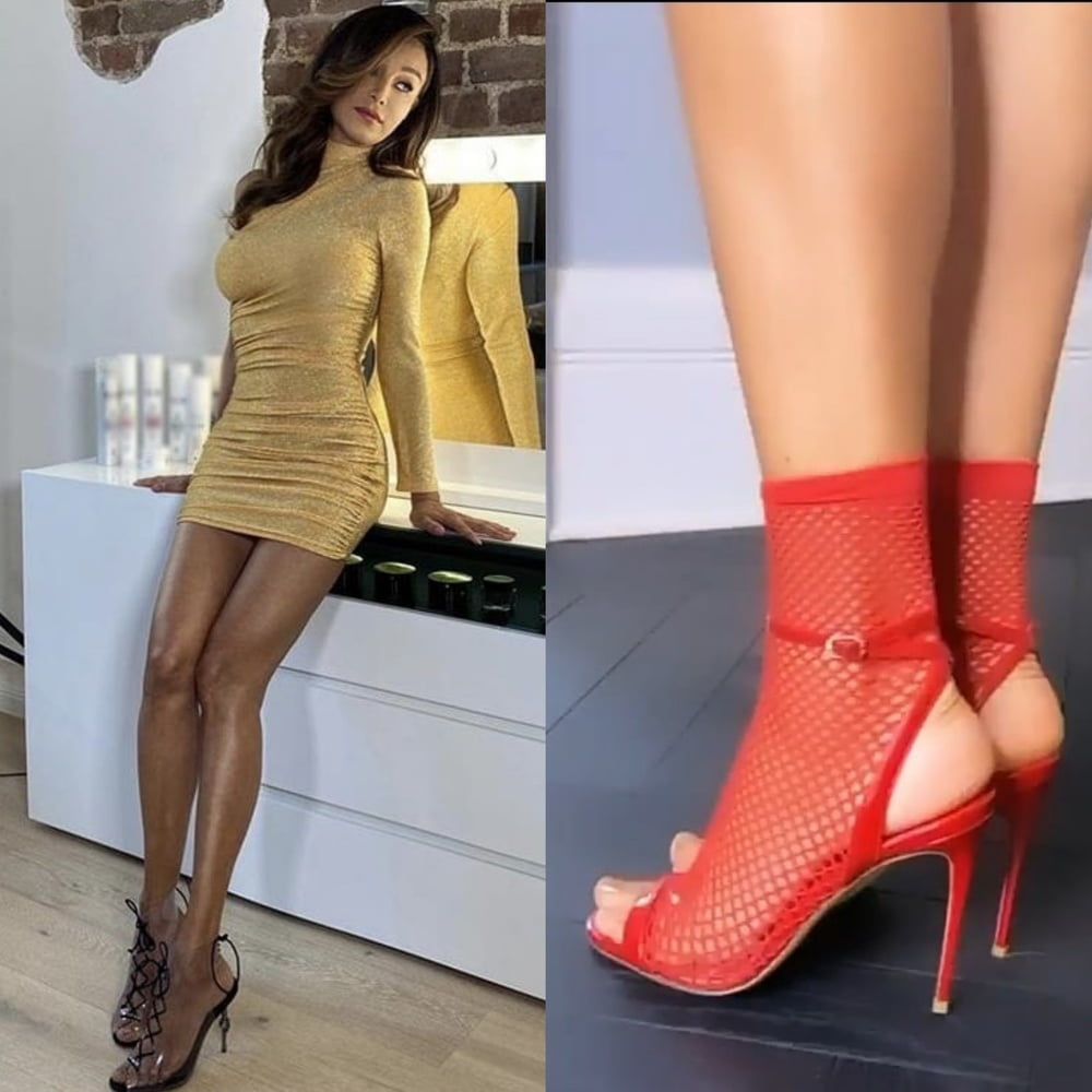Famous pretty legs in sexy feetwear
 #100164864