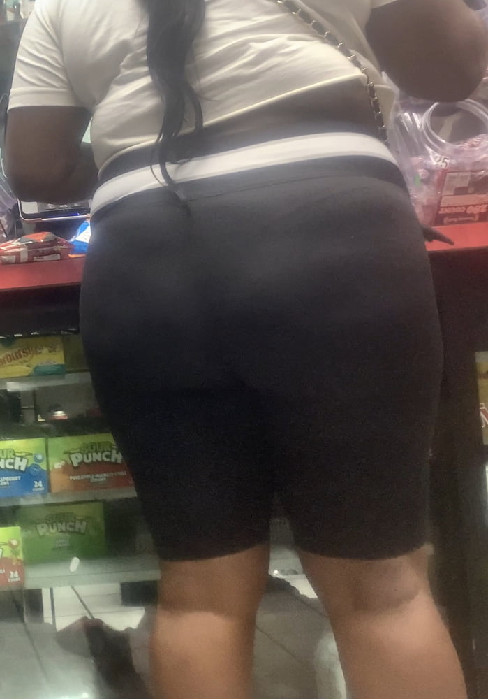 Hombre cándido 1
 #87498411