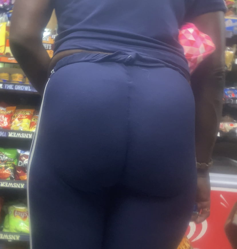 Hombre cándido 1
 #87498457
