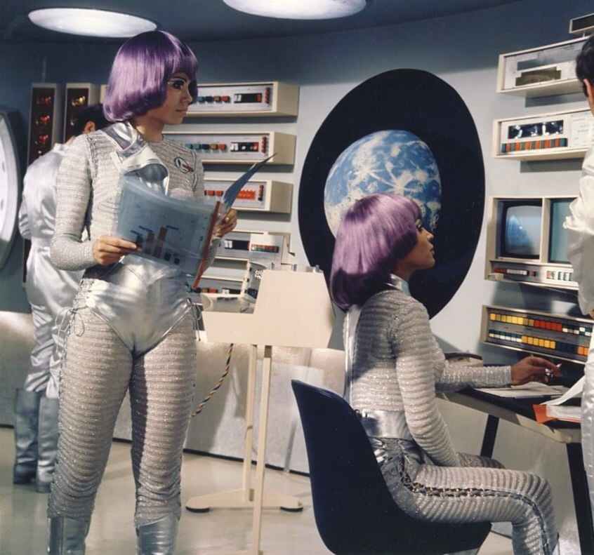 Chicas de ufo
 #93269796