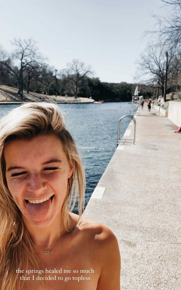 Rachelbell desnuda #108076507