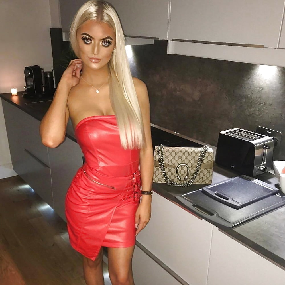 Schlampe Kleid passt ihr perfekt
 #94378085