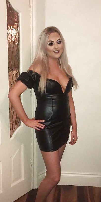 Schlampe Kleid passt ihr perfekt
 #94378124