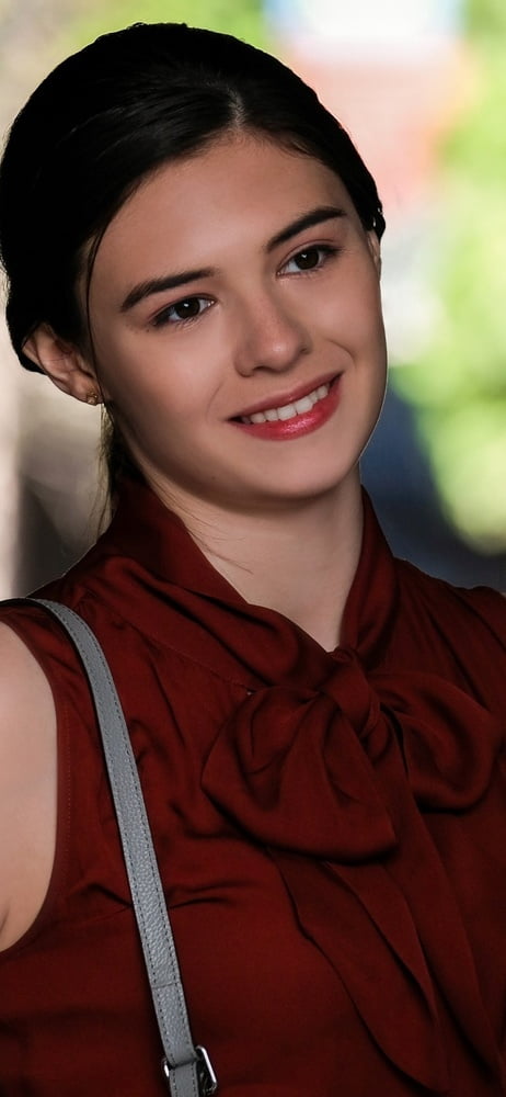 Nicole Maines adorable thing! #92769547