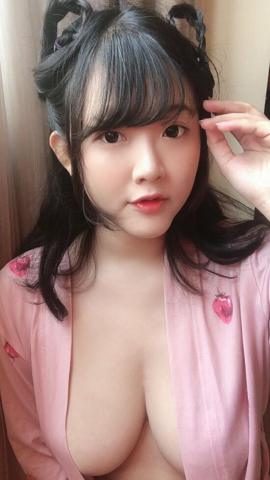 Hiyukimos desnuda #108503190