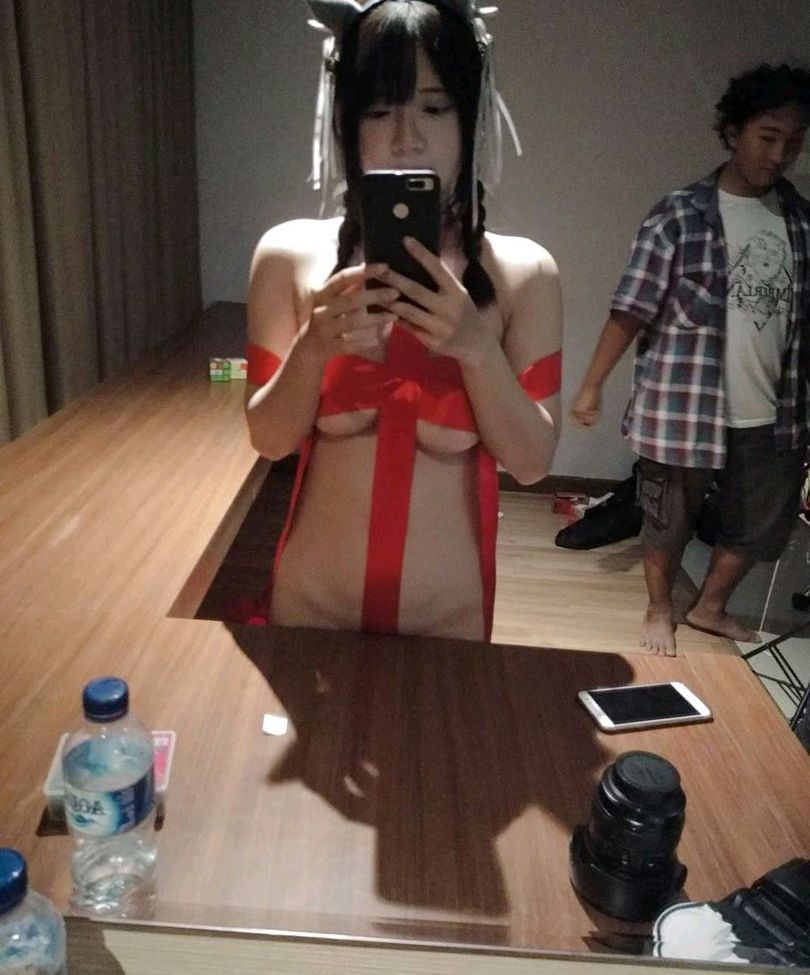 Hiyukimos desnuda #108503294