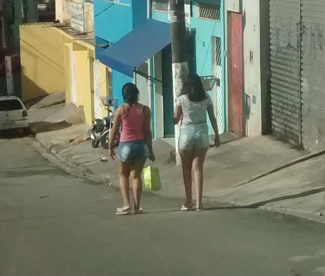 Rabudas e Gostosas Passando #91543839