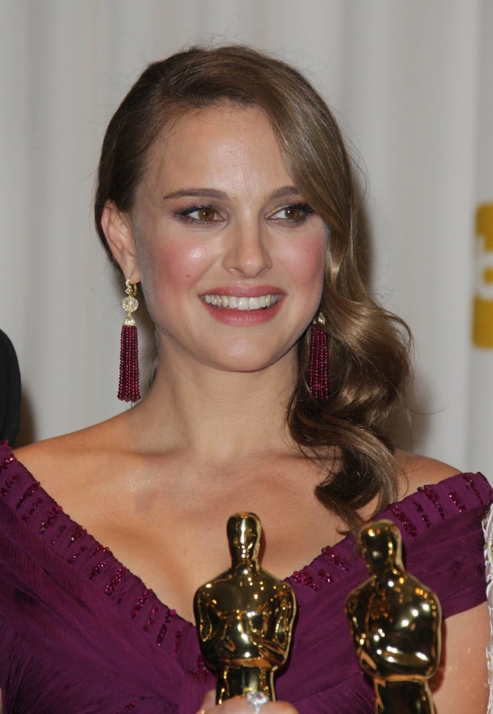 Natalie Portman - Oscars 2011 #105229236