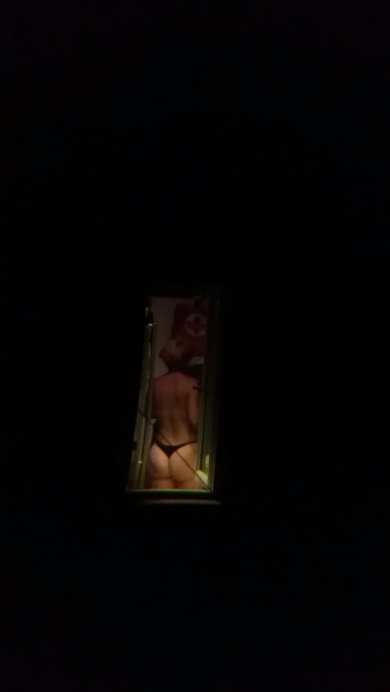 Spion Fenster Titten sexy Arsch rumänisch
 #90528105