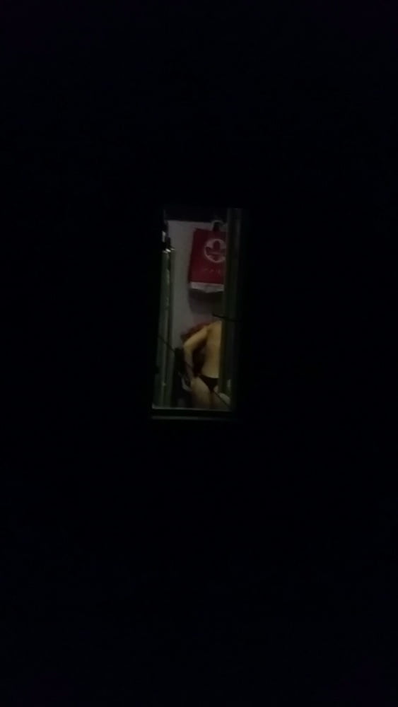 Spy finestra tette sexy culo rumeno
 #90528117