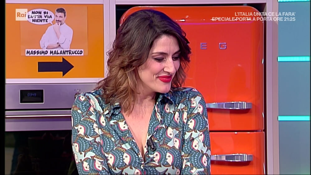 elisa isoardi #93161329