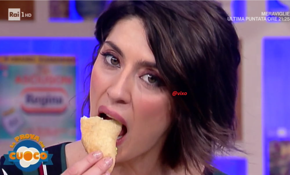 Elisa isoardi
 #93161336