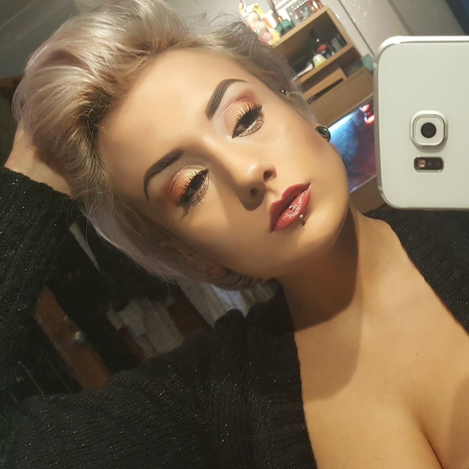 Mezcla de mujeres sexy
 #100887504